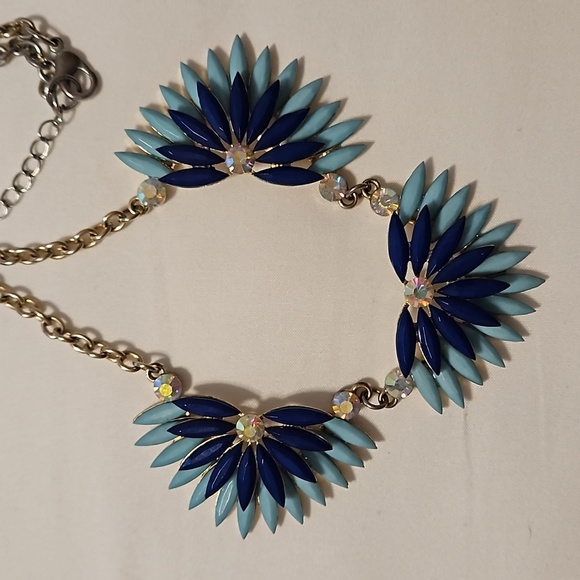 Beautiful Half Starbust Necklace with Rhinestone accents - Picture 5 of 8